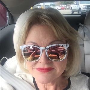 Meet your Posher, Janie